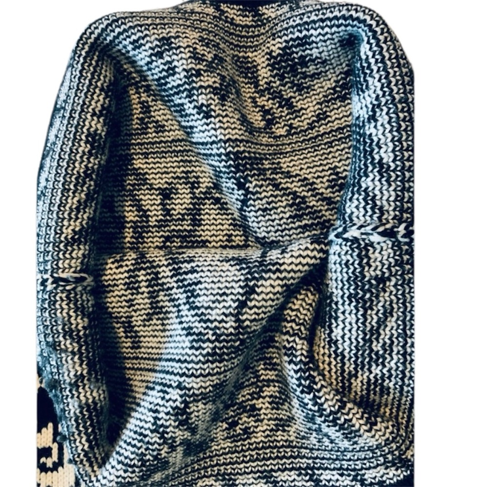 ITALIAN BLACK & CREAMY WHITE SWEATER / SIZE 38 - LIKE MEDIUM - Picture 8 of 14